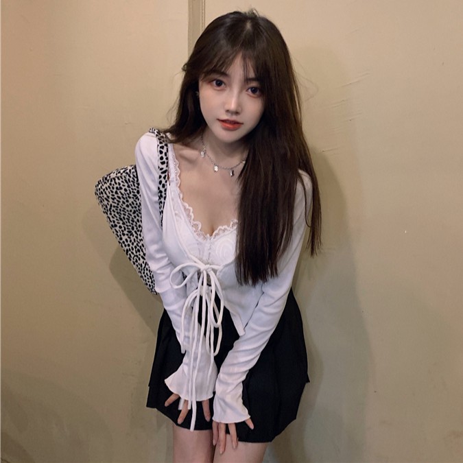 Bộ Áo Croptop Dài Tay Và Áo Ren Hai Dây Xinh Xắn Dành Cho Nữ | BigBuy360 - bigbuy360.vn