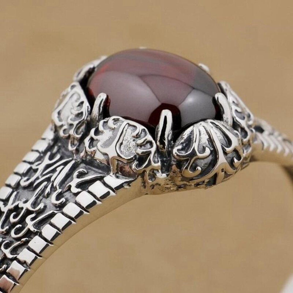 Vòng đeo tay bằng thép không gỉ kiểu dáng năng động trẻ trung