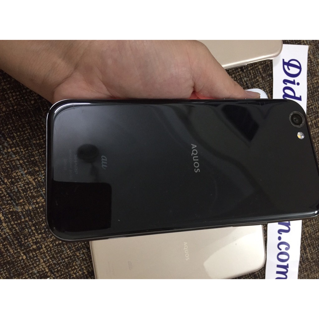 Điện thoại Sharp Aquos R SHV39