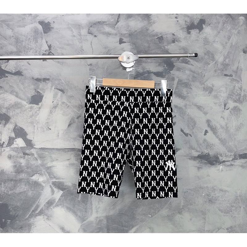 Legging đùi M.L.B phối cùng áo cho nữ