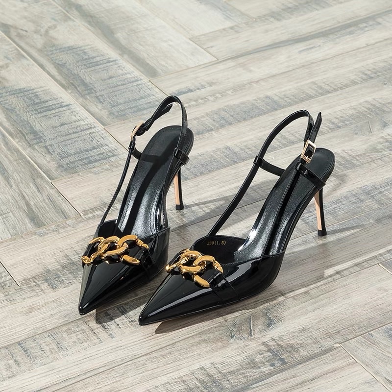 Giày cao gót mũi nhọn