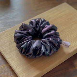 Đồ buộc tóc màu đen ánh xám lấp lánh