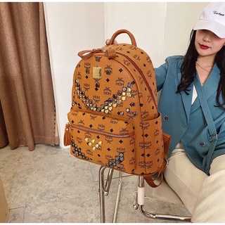 Balo MCM đinh siêu đẹp luôn ạ