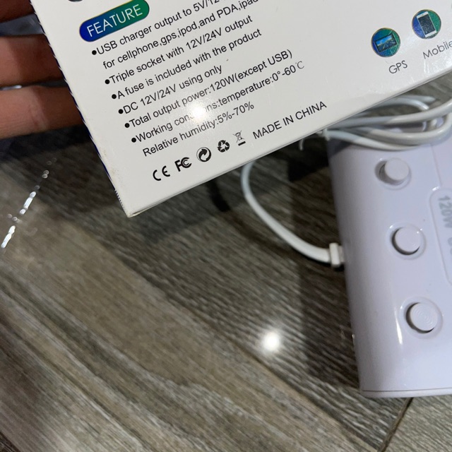 Sản phẩm gia đình làm: Combo 6 Tẩu chia sạc nhiều màu chạy 12/24v chạy cả 2