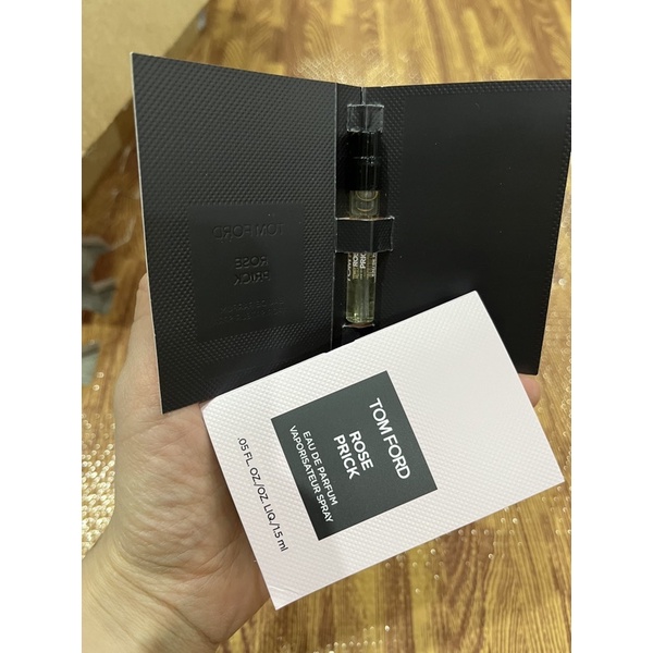 Mẫu dùng thử nước hoa Tomford Rose Brick