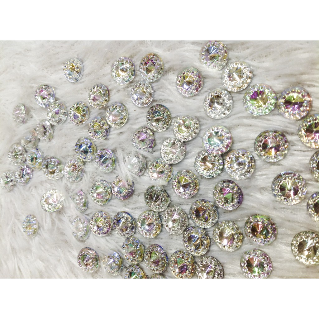 Set 10 Hạt đá acrylic kết áo tròn chóp viền hoa 3d ánh 7 màu size 8mm và 1cm