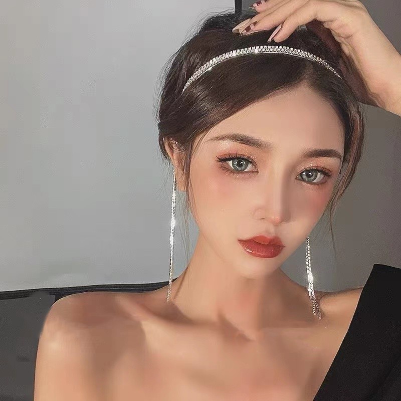 Kẹp tóc tua rua đính kim cương giả có thể sử dụng cho Going Out