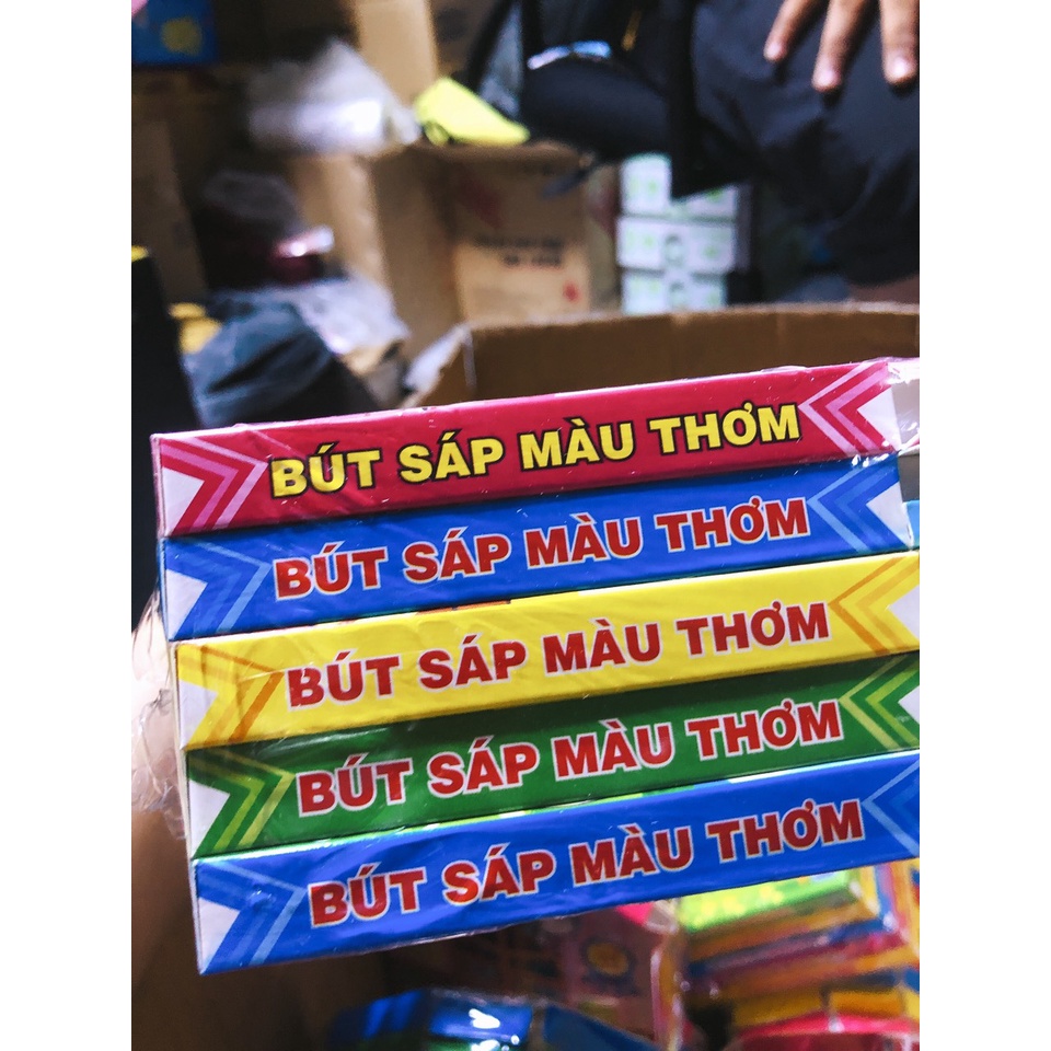 bút sáp màu thơm 1 bộ 12 cây màu kèm đồ chuốt   ( 1 hộp )