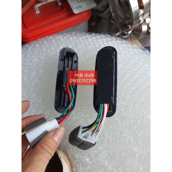 công tắc lên xuống kính xe tải hyundai 1 tấn , 1 tấn 25 đời từ 92 đến 2004