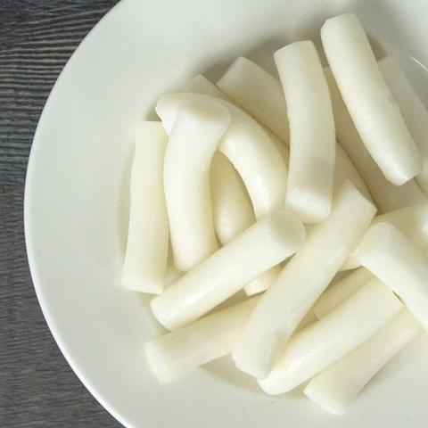 Bánh gạo Tokbokki thỏi Hàn Quốc bịch 1kg