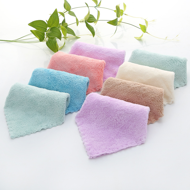 Bán buôn lông cừu san hô mật độ cao khăn vuông nhỏ 25 * 25cm khăn mặt cho trẻ em khăn nhỏ mềm mại và thấm hút