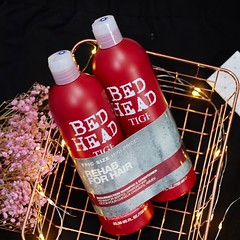 Cặp gội xả Tigi đỏ phục hồi tóc hư tổn 750ml