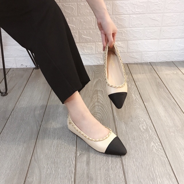 Giày bệt viền xích