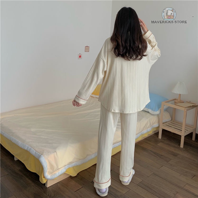 Bộ đồ ngủ dài tay họa tiết gấu dễ thương phong cách Hàn Quốc cho nữ