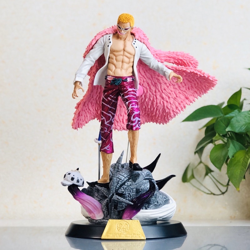 Mô hình nhân vật Cựu Thất Vũ Hải Doflamingo cao 37cm - Figure One Piece