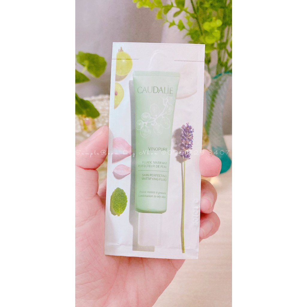 Kem dưỡng ẩm kiềm dầu Caudalie vinopure sample 1ml
