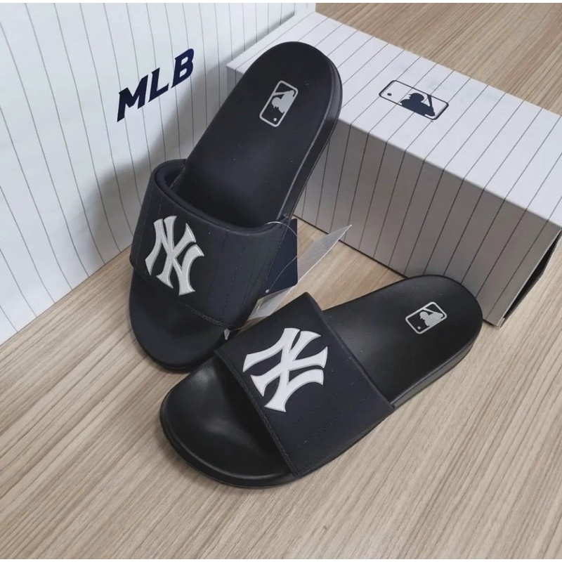 Dép mound MLB