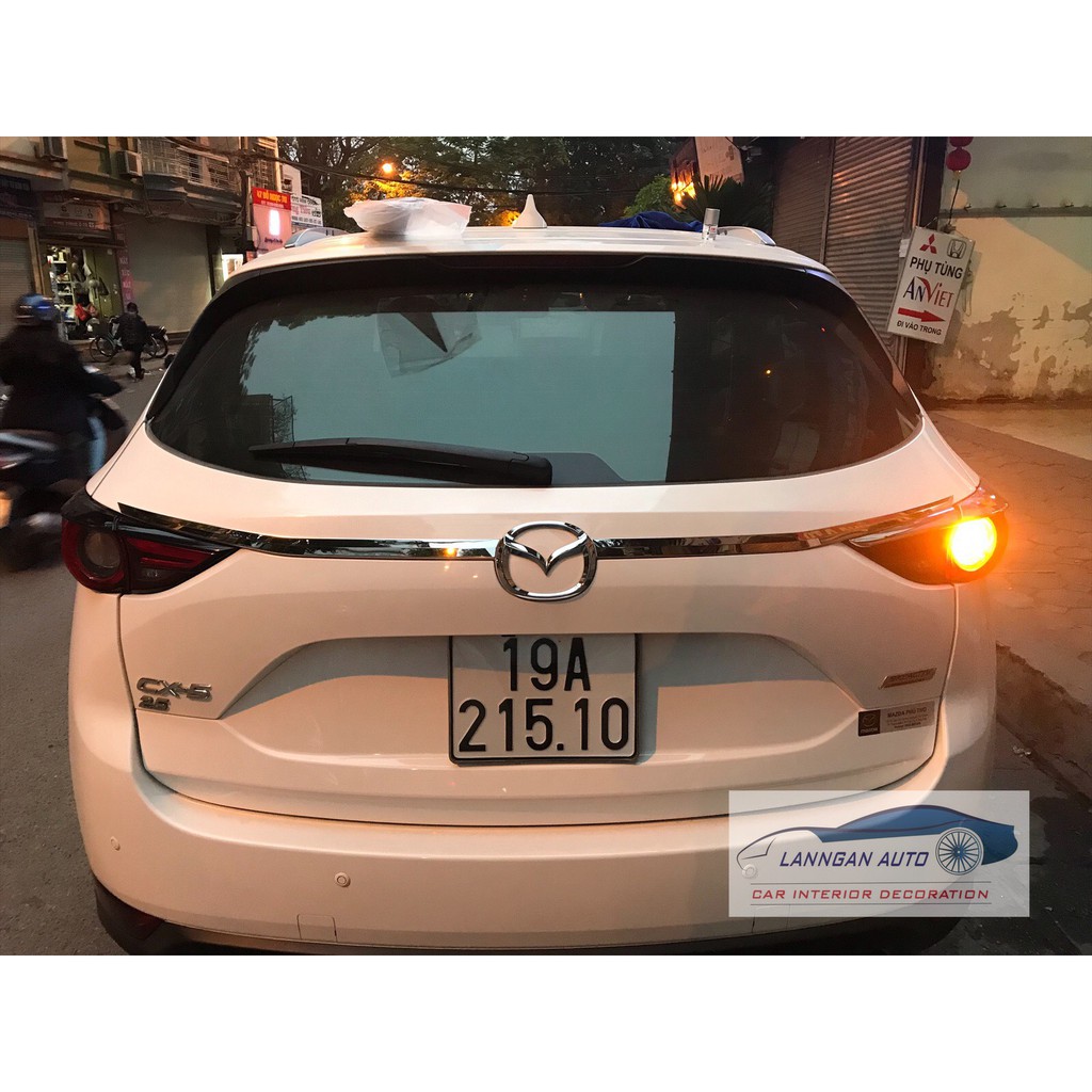 Cx5 - Ốp trang trí tay mở cốp Mazda Cx5 2018 - 2020