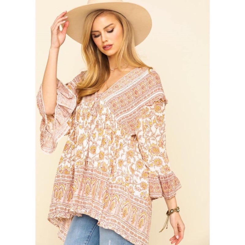 Áo free people dáng dài chỉ có màu nhạt