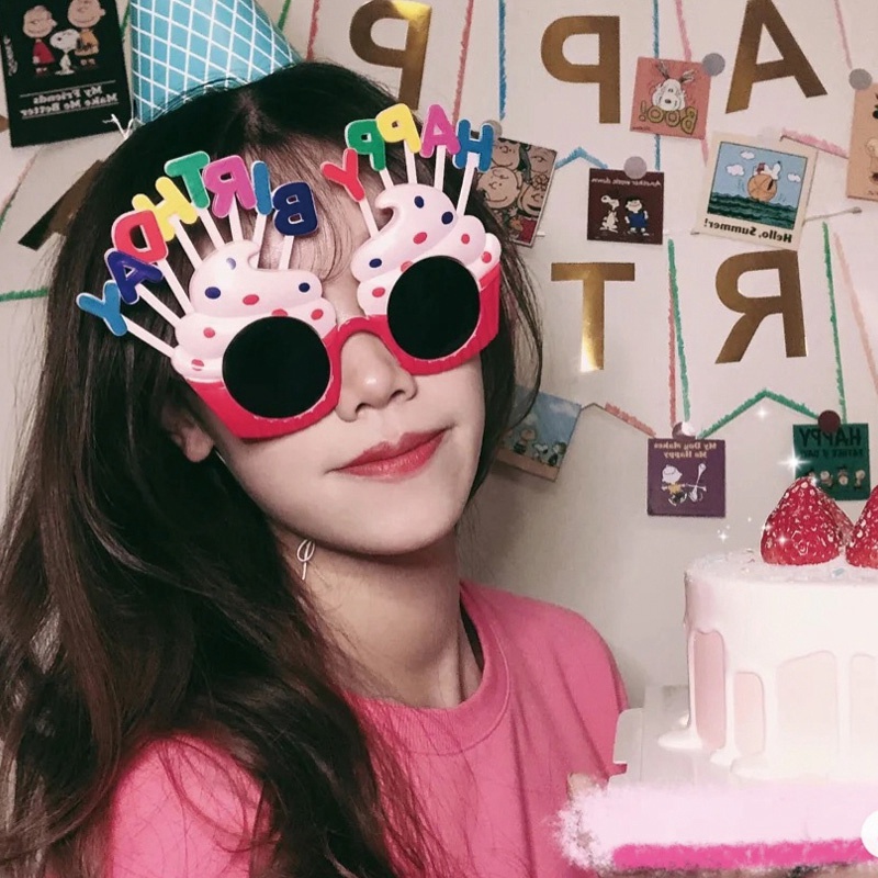 Mắt kính thiết kế vui nhộn sáng tạo dùng cho tiệc sinh nhật