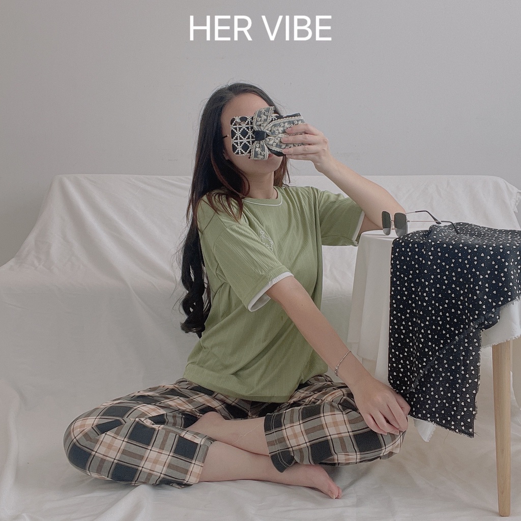 Bộ đồ ngủ pyjama nữ thu hè tay ngắn quần dài xanh cốm siêu mềm thấm hút - Đồ ngủ nữ mặc nhà quần dài Her Vibe