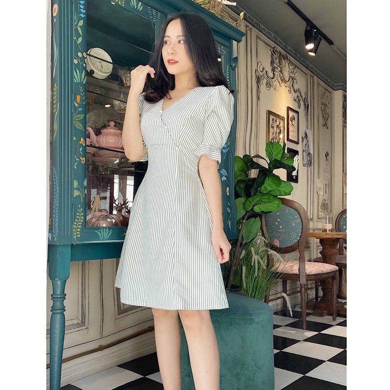 Đầm công sở nữ thiết kế dễ thương dáng chữ a tay ngắn giúp thon cao tôn vòng eo con kiến - Thời trang Lux W | BigBuy360 - bigbuy360.vn