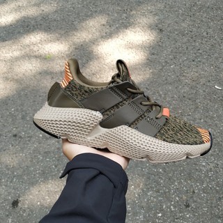 Giày sneaker prophere rêu cam