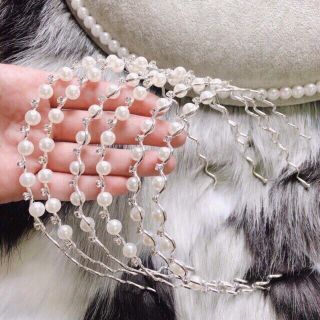 Bờm tóc tiểu thư