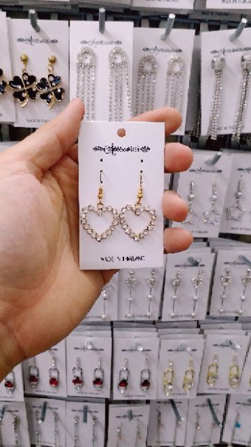 Bông tai thái lan lẻ 30k. Giá sỉ cực tốt. Ib shop nhé