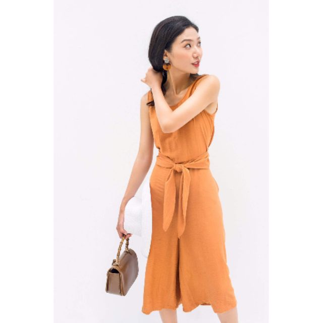 Jumpsuit lửng Tủ nhà mây
