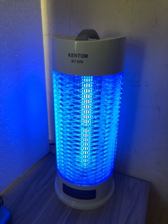 ĐÈN BẮT MUỖI VÀ CÔN TRÙNG KENTOM KT970 (TRẮNG)