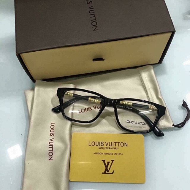 Kính Mắt vuông gọng hoạ tiết thời trang cao cấp