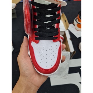 ⚡️FULL BOX⚡️Jordan chicago trắng đỏ vạch đen - [Tặng chai vệ sinh giày]