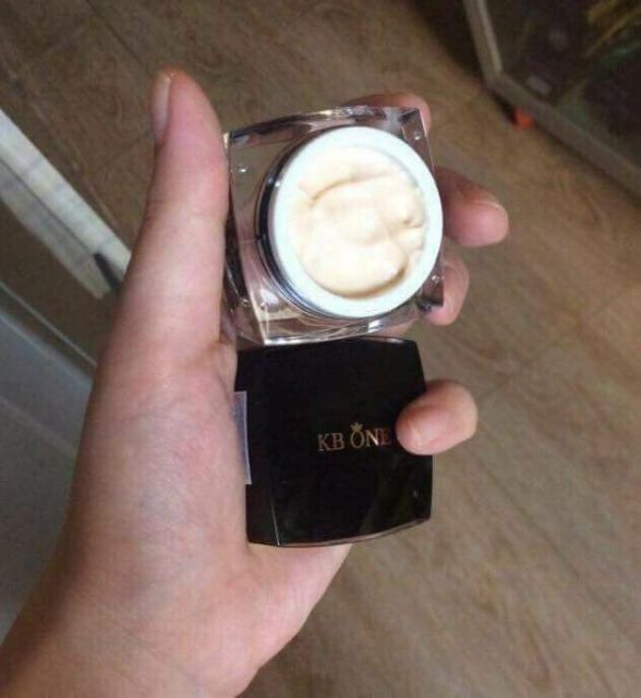 KEM VIP ĐEN &amp;  Đỏ KB ONE