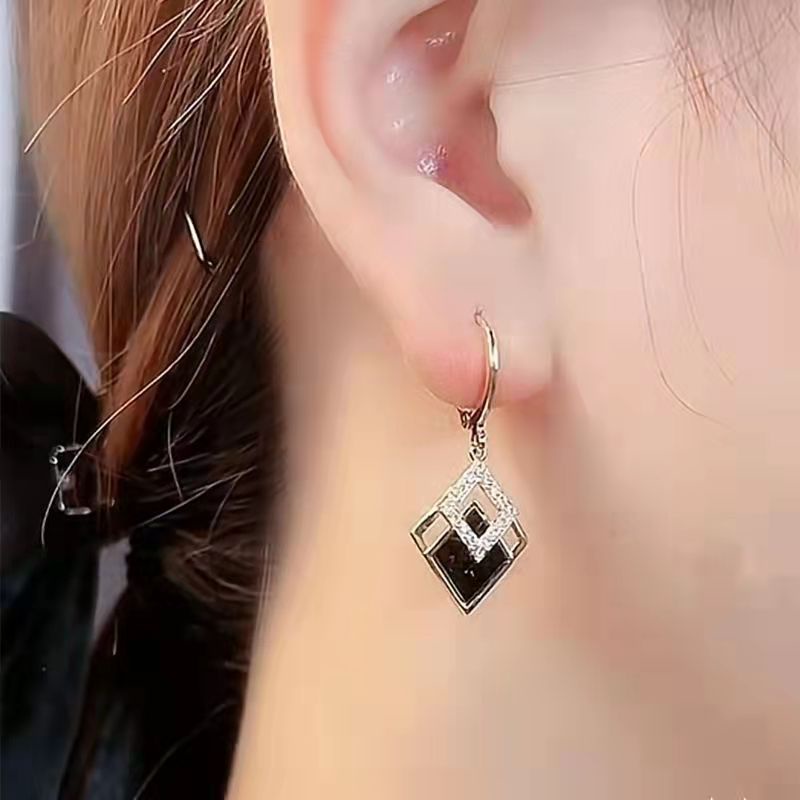 Bông Tai Hình Thoi Màu Đen Đính Đá Thời Trang Dành Cho Nữ