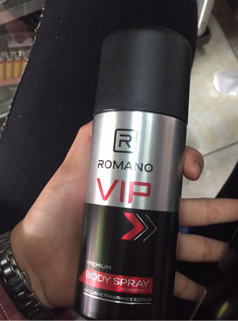 xịt ROMANO víp và xịt xanh