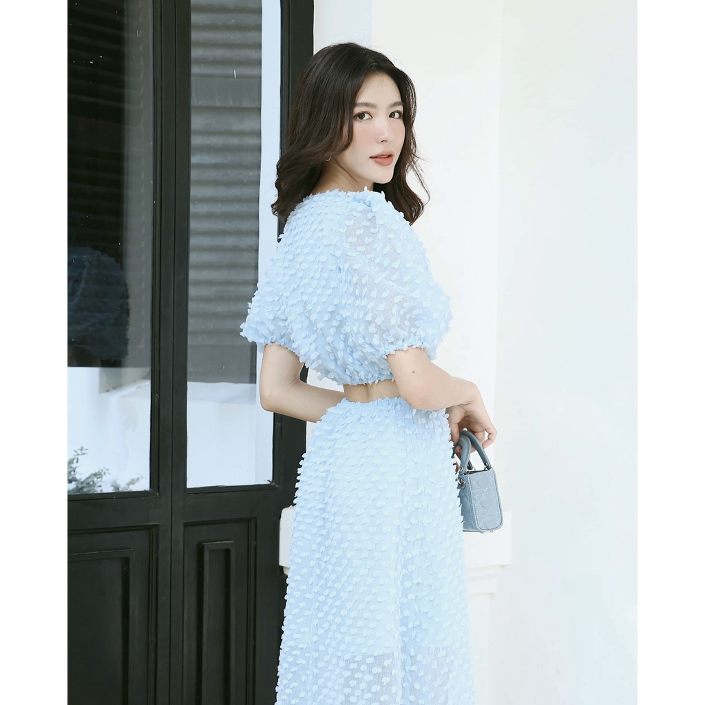 Đầm trắng khoét eo cổ V tay phồng sexy phong cách hàn quốc,Váy maxi dáng dài hở lưng thêu hoa tay bồng tiểu thư