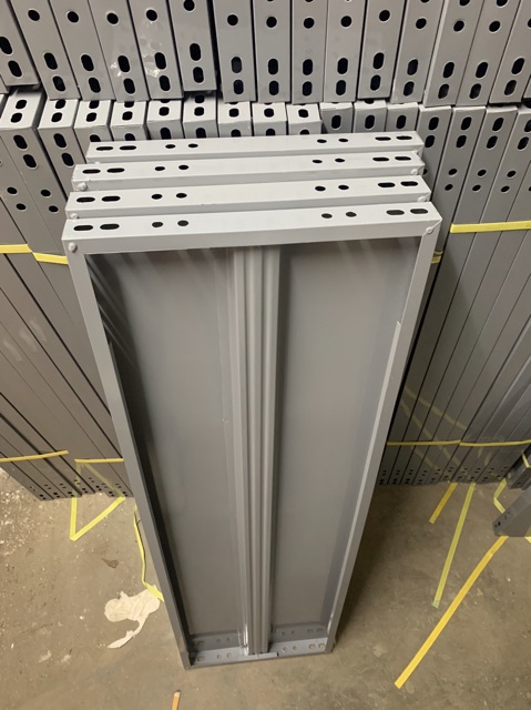 Quá rẻ: kệ sắt v lỗ 4 tầng R40xD100xC150 đa năng