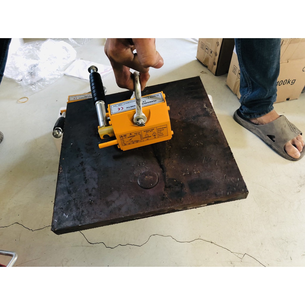 Nam châm nâng tay gạt 100 kg DBK PML-100