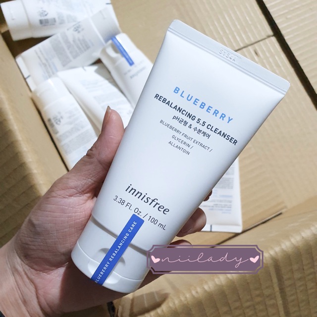 Sữa Rửa Mặt Innisfree Blueberry Rebalancing 5.5 Cleanser