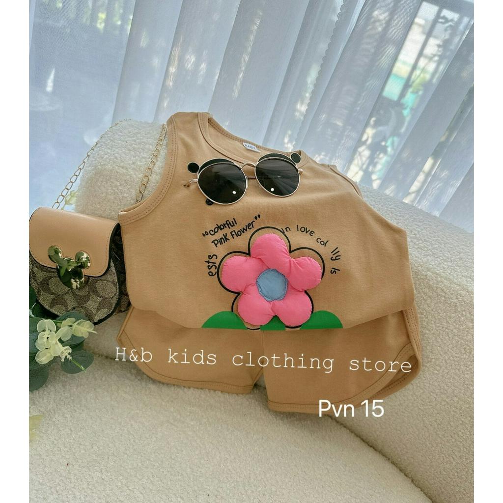 Bộ sát nách đính hoa cho bé gái.
