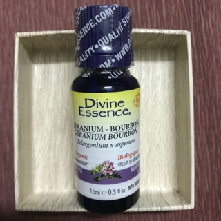 TINH DẦU PHONG LỮ GERANIUM - DIVINE ESSENCE
