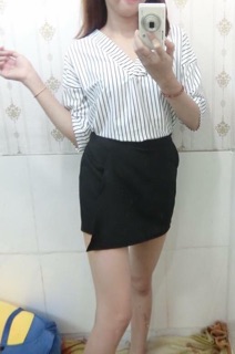 Áo sọc V tay lỡ mặc 2 kiểu