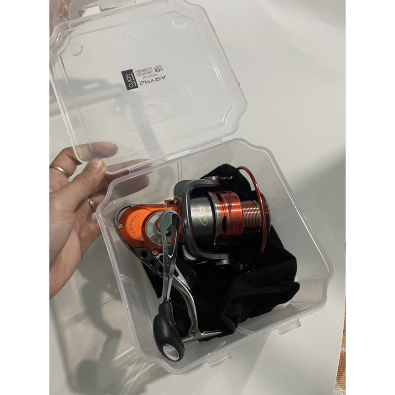 Máy câu Yolo Spyra - 6000 hàng chuẩn y hình siêu khoẻ siêu bền cối kim loại, tay quay kim loại