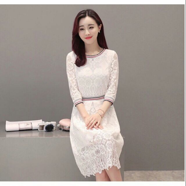 Đầm  ren Midi  viền  thổ  cẩm