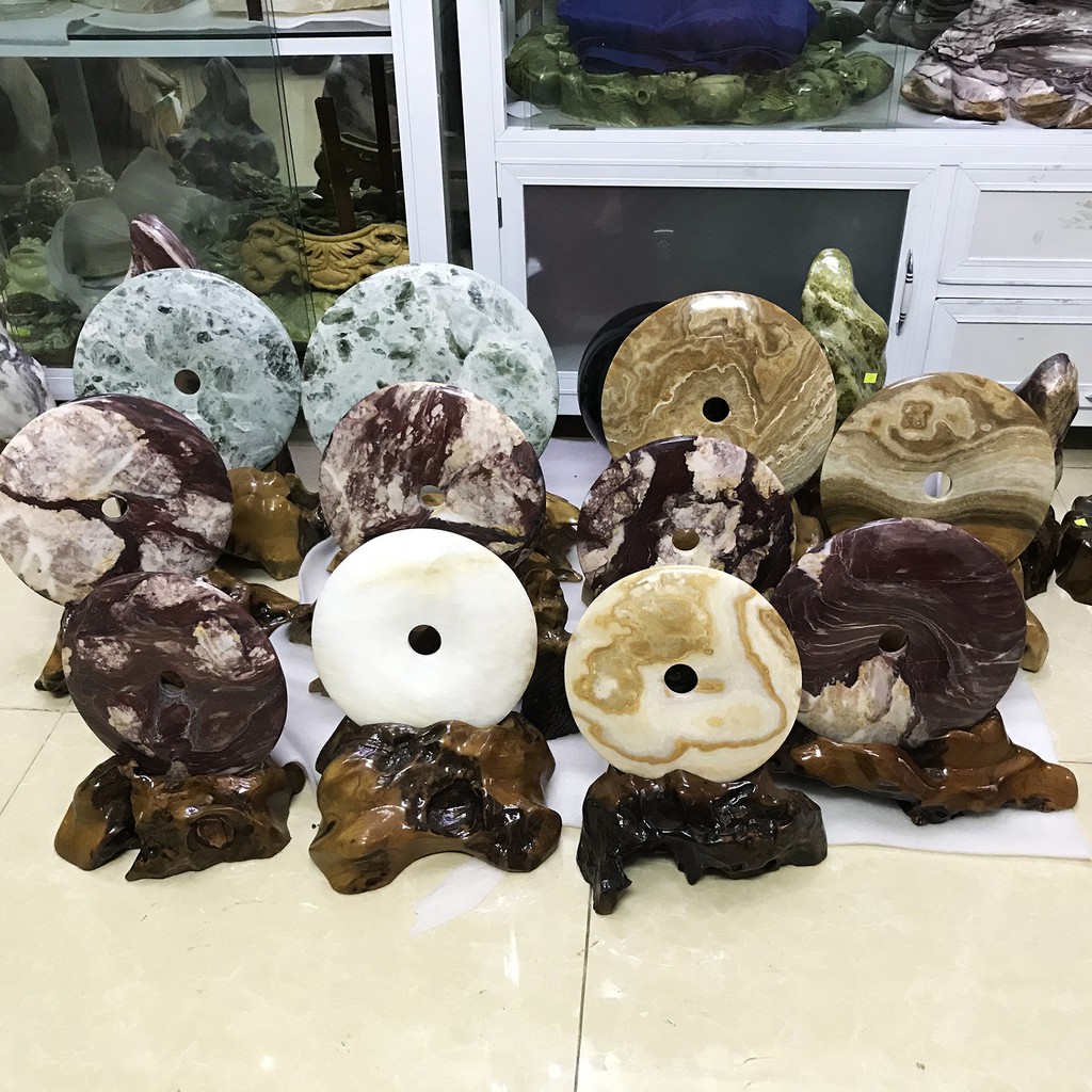 Đồng điếu, đồng điếu đá thật màu vàng vân đường kính 39 cm chân đế gỗ rừng cho mệnh Kim Mộc Thủy Hỏa Thổ
