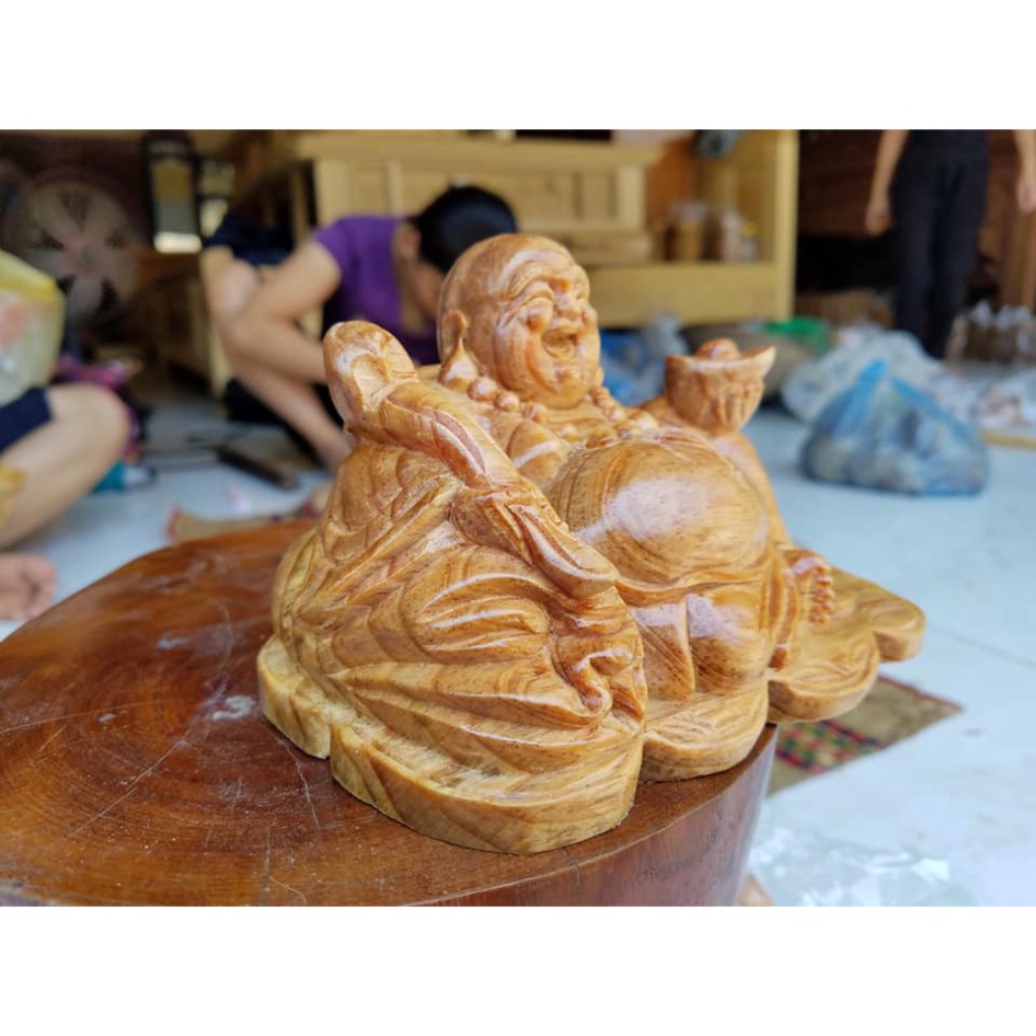 Tượng phật di lặc gỗ huyết long