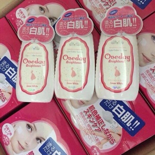 Kem Dưỡng Trắng Da One Day
