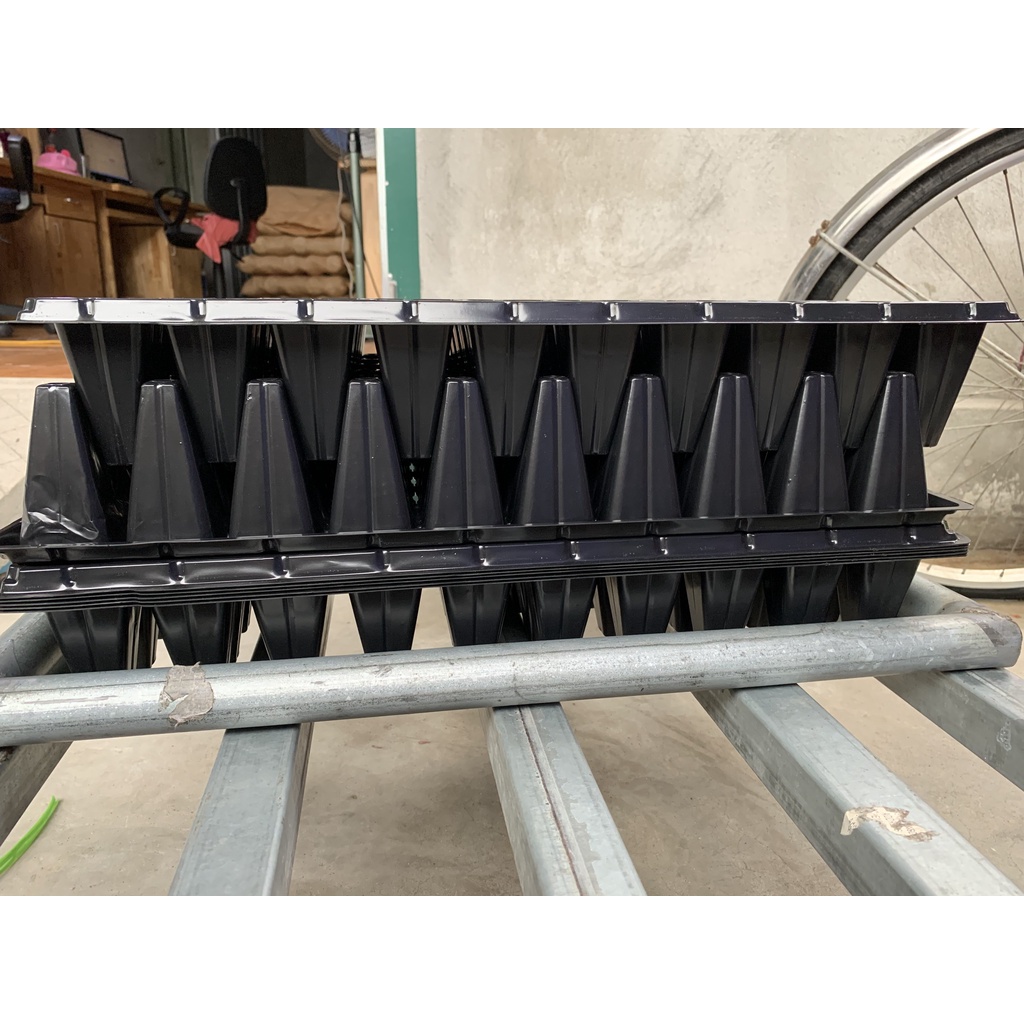 3 KHAY ƯƠM 50 LỖ SÂU (BẦU ƯƠM THÔNG MINH, KÍCH RỄ MẦM CÂY, BẠT PHỦ ĐẤT CHỐNG CỎ..)