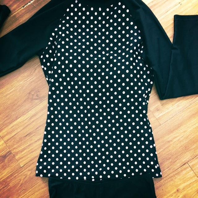 set áo tắm thể thao dài tay size m | BigBuy360 - bigbuy360.vn